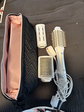 Drybar Reserve White Heated Round Brush Set with Black Quilted Travel Case